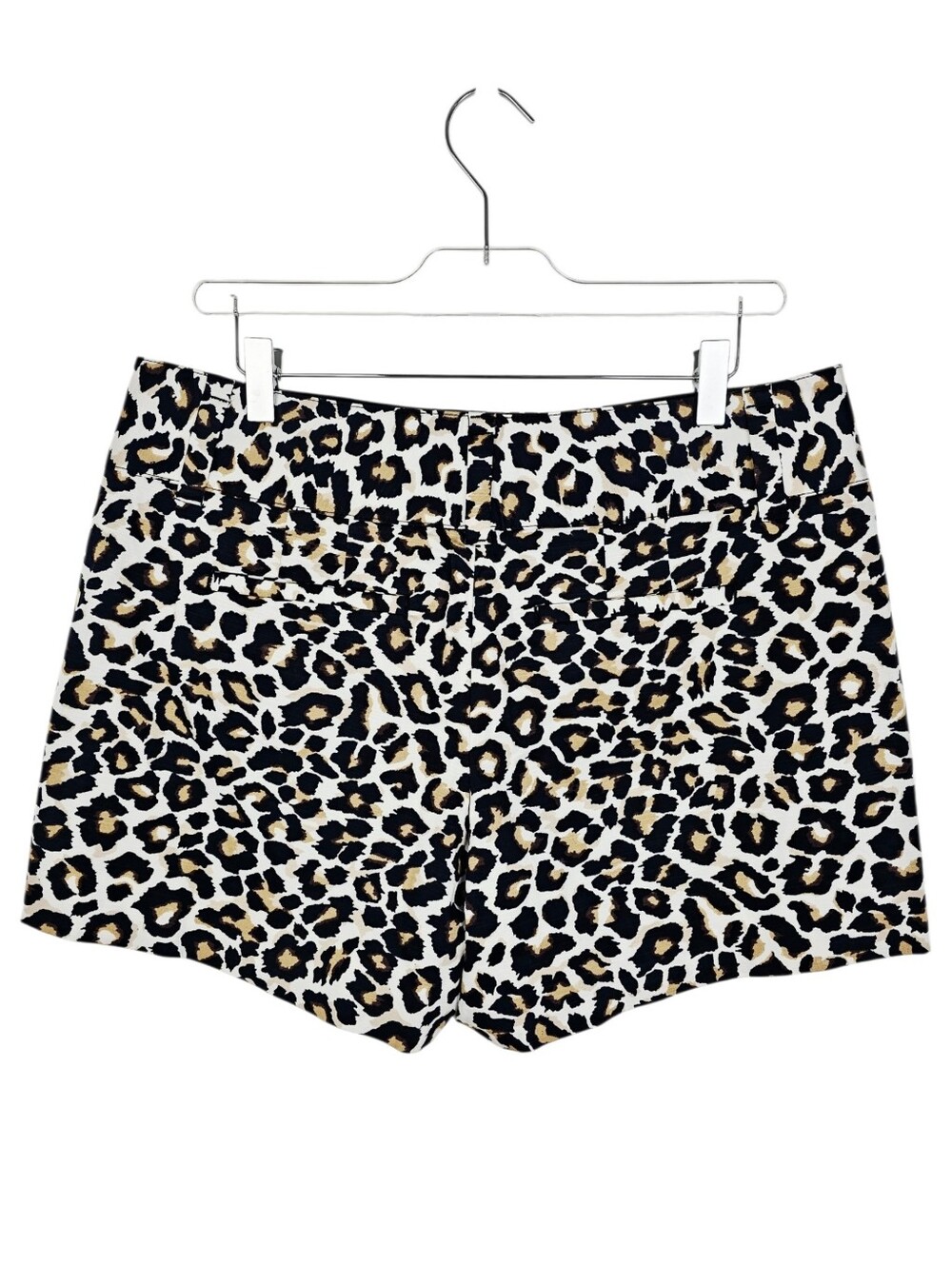 White House Black Market Leopard Print Shorts NWT - Picture 2 of 8